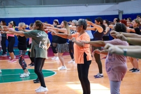 karsiyakalilar-gune-sporla-basliyor.jpg