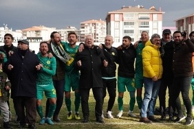 1966-edremitspor-zirveye-ortak-oldu.jpg