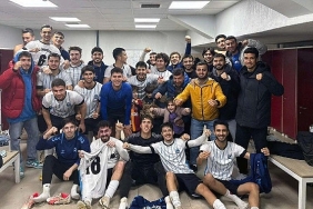 ege-universitesi-sk-kendi-evinde-bornova-fas-i-tek-golle-maglup-etti.jpg