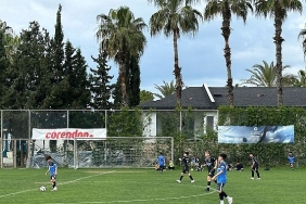 baskan-topaloglundan-gelecegin-futbolcularina-ziyaret.jpg