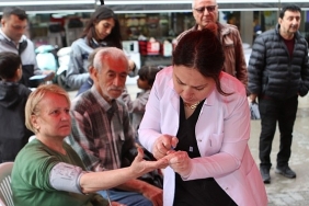 bayraklida-saglik-haftasi-etkinlikleri-ilgi-gordu.jpg
