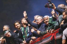 buyukakina-taraftardan-buyuk-sevgi-gosterisi.jpg