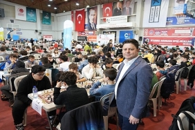 kadikoyde-23-nisan-coskusu-satranc-turnuvasiyla-basladi.jpg
