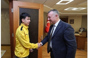 kocaelisporlu-efe-kartaldan-buyukakina-ziyaret.jpg