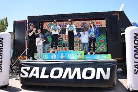 2-bin-606-sporcu-salomon-cesme-maratonunda-kostu.jpg