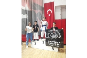 aliagali-karatecilerden-19-mayis-il-sampiyonasinda-9-madalya.jpg