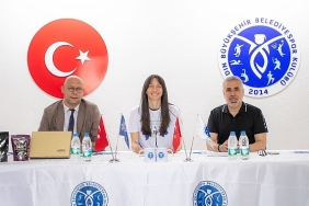 aydin-buyuksehir-belediyespor-kaptan-fatma-sekerci-ile-yola-devam-ediyor.jpg