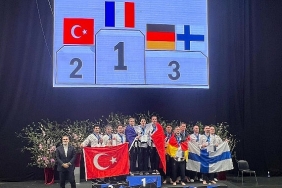 gaziemirin-taekwondoculari-avrupayi-fethetti.jpg