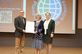 gezegen-sagligi-alaninda-calismalar-yapan-prof-dr-teddie-potter-konferans-verdi.jpg