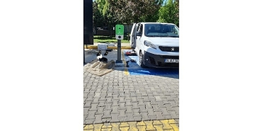 kartepede-cevreci-ulasim-icin-sarj-istasyonlari-hizmete-acildi.jpg