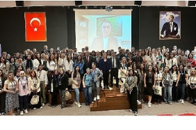 uzmanindan-sosyal-medya-uyarisi-normal-duygu-dongusunu-bozuyor.jpg