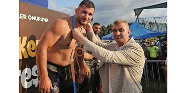golcuk-belediyesporlu-oner-basaltinda-sampiyon-oldu.jpg
