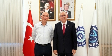 karaciger-naklindeki-onemli-gelismeler-uluslararasi-kongrede-tartisildi.jpg