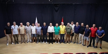bu-kentin-kalbi-ayvalikgucu-belediyesporla-atiyor.jpg