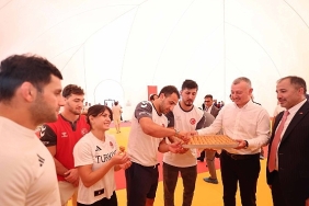 emre-yazganin-adi-bu-salonda-yasatiliyor.jpg