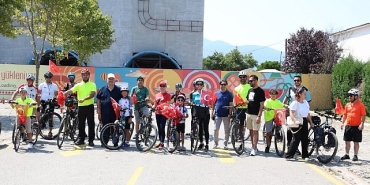 kartepede-15-temmuz-icin-pedallar-cevrildi.jpg