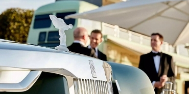 rolls-royce-sahiplerine-ozel-bir-dunya-whispers.jpg
