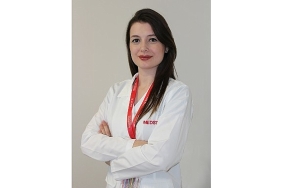 cildinizin-yaslanmasini-geciktiren-4-onlem.jpg