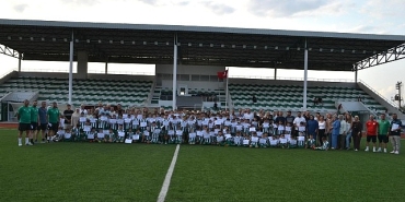 iznikspor-yaz-futbol-okulunda-sertifika-heyecani.jpg