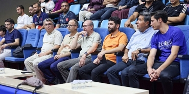 sporun-merkezi-selcukluda-masa-tenisi-heyecani-yasandi.jpg