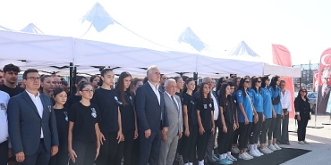 voleybolcu-lopez-vefatinin-1-yil-donumunde-anildi.jpg