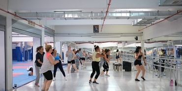 bayraklida-3-bin-500-kisi-yaz-spor-okullarinda-bulustu.jpg
