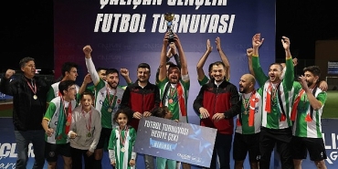 konya-buyuksehir-calisan-genclik-turnuvasinda-dostluk-kazandi.jpg