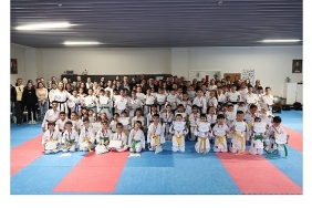 aliaga-belediyesi-karate-kursunda-75-sporcu-yeni-kusagina-kavustu.jpg