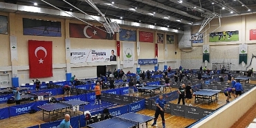 ulusal-bursa-veteran-masa-tenisi-turnuvasi-basladi.jpg