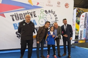 gaziemir-belediyesi-boccia-takimi-yine-zirvede.jpg