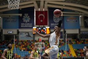 konya-buyuksehir-play-off-ceyrek-finalinde-avantaji-kapti.jpg