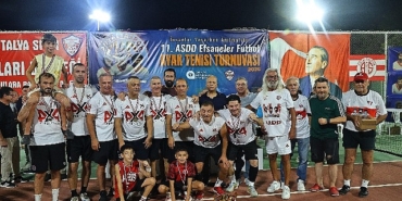 11-asdd-efsaneler-futbol-ayak-tenisi-turnuvasi-sona-erdi.jpg