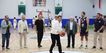 baskan-erkan-aydindan-basketbola-tam-destek.jpg