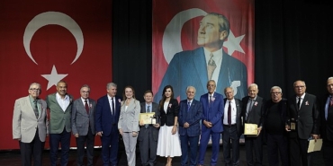 Konak’ta sporun emektarlarına vefa gecesi