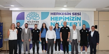 Nilüfer Belediyesporlu milli sporculara Başkan Şadi Özdemir’den tebrik