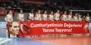 Aras Kargo Spor Kulübü, Sultanlar Ligi’nde Cumhuriyet Bayramı Coşkusunu Parkeye Taşıdı