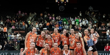 Eczacıbaşı Peron İstanbul evinde galip!