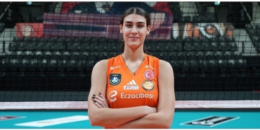 Karmen Aksoy Eczacıbaşı Peron İstanbul’da