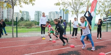 Karşıyaka’da 7’den 77’ye bayram coşkusu
