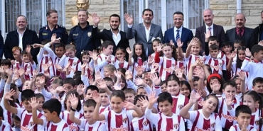 Yeniceköy’de 750 Öğrenci İnegölspor Formasına Kavuştu